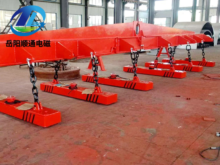 W92系列吊運(yùn)小鋼坯、鋼錠用電磁鐵